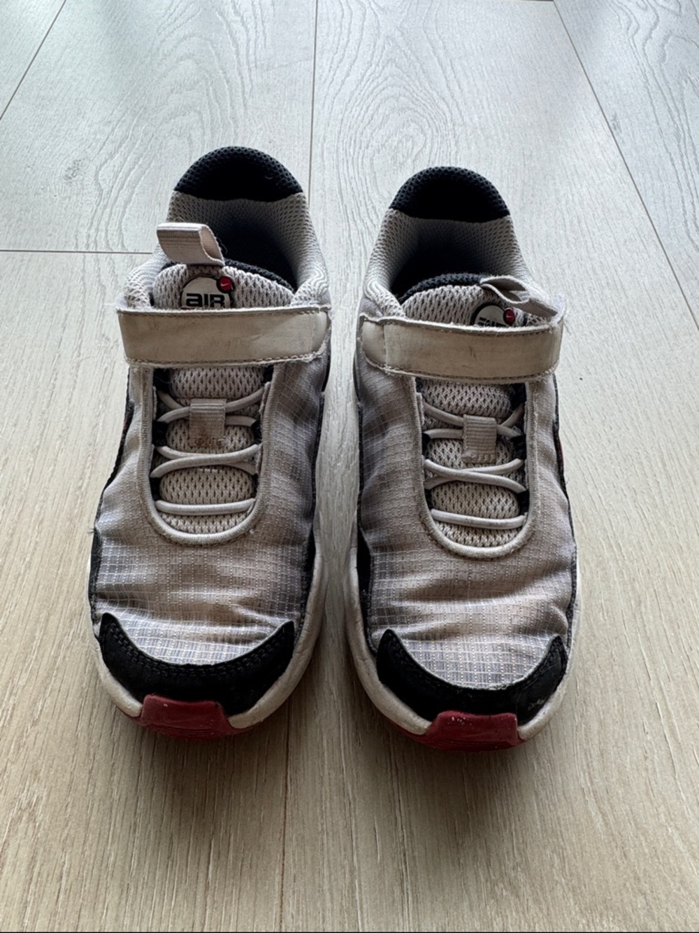 Nike Kids White Black Red Sneakers